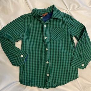 Arizona plaid green and navy button up shirt